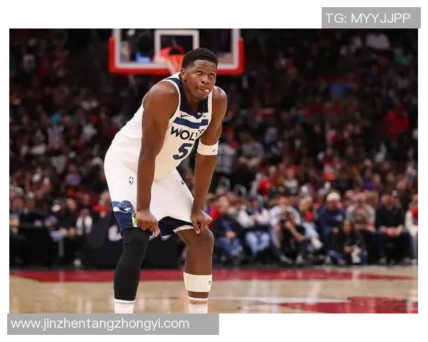 我一人打一队!爱德华兹第三节9中7怒轰19分 太阳全队才19分 我一人打一队!爱德华兹第三节9中7怒轰19分 太阳全队才19分