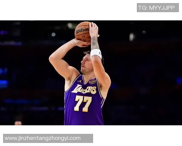 雷迪克谈社媒时代执教：球员活在评论里，保持稳定颇具挑战