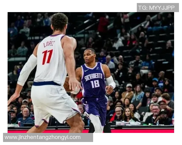 半场结束国王VS快船 比分40-73快船领先