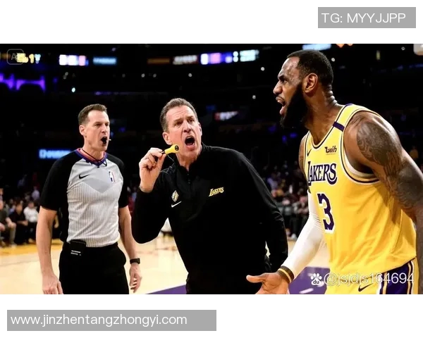 字母哥关键防守助雄鹿105-101险胜湖人，詹姆斯球衣入藏令场面意味深长